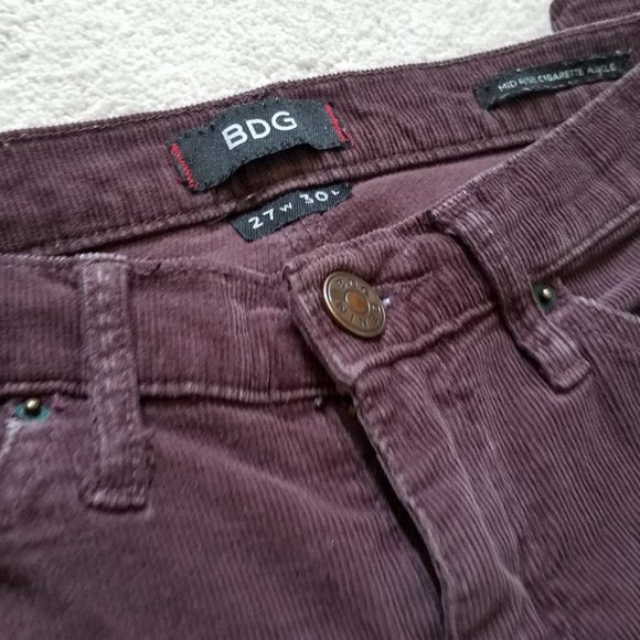 BDG Mid-Rise Cigarette Ankle Corduroy Pants,  27 W x 30 L - Picture 7 of 9